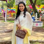 Munira Kudrati Instagram - Functionality meets style with Zouk. Zouk effortlessly defines a modern Indian classic. Beautifully handcrafted, Cruelty-free and Proudly Indian products. @zoukonline Use my coupon code IGMUNIRA12 to avail 12% discount on your next Zouk purchase. #Zouk #ZoukOnline #Handcrafted #ProudlyIndian #CrueltyFree #collaborationindia #collab #instagram