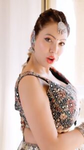 Munmun Dutta Instagram - Navratri fever on 🥰❤️
.
.
 This gorgeous lehenga and jewellery is from @kiyanaswardrobe ❤️
.
Artist and shoot managed by @afreenriaz and @redcherrytalent 
.
.
#festiveseries #festiveserieswithmunmun #durgapuja #navratri #durgapujo #munmundutta #reels #festivewear #festivefashion #indianfestival #traditionalwear #reelsvideo #udiudijaye #reelitfeelit