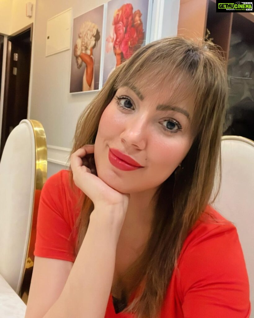 Munmun Dutta Instagram - A little change 😉 Channeling my inner Shin Ha-Ri and Valeria with my new cut fringes. Loving it 🥰 . Kim Se-Jeong from #Kdrama Business Proposal and Diana Gomez from Valeria, two shows that I have been obsessed with recently, are my immediate inspiration for the fringe 😍 . . . . #newlook #newhaircut #fringebangs #munmundutta #fringe #kdrama #kdramalovers #kdramaobsessed #kimsejeong #dianagomez #valeria #businessproposal