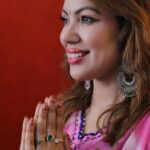 Munmun Dutta Instagram - Ganpati Bappa Morya ❤️❤️🙏🏻 . @mumbaichasheth @redcherry.entertainment . . . #festival #ganeshotsav #reels #munmundutta #ganpatibappamorya #indianfestival