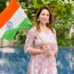 Munmun Dutta Instagram - Happy Independence Day 🇮🇳❤️ . . #azadikaamritmahotsav #indiaat75 #HarGharTiranga #independenceday2022 #ourcultureourpride #ministryofculture #vandemataram #jaihind #reels #munmundutta