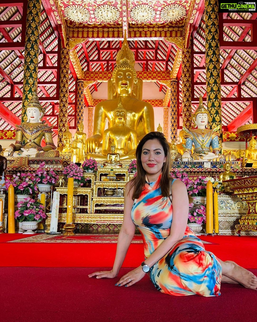 Munmun Dutta Instagram - Back solo tripping after ages !! Back to being myself ❤️ . . . #chiangmai #thailand #travel #solotrip #munmundutta #girltraveler #dametraveler #sheisnotlost #southeastasia #silvertemple #watphrasingh #whitetemple #travelingram #thailandtravel #chiangmaitrip #monk Chiang Mai, Thailand