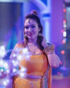 Munmun Dutta Instagram - ❤️❤️ 
.
.
#munmundutta #picturesoftheday #postoftheday #festivewear #festivevibes #tmkoc #diwalivibes #diwalioutfit #indianwear #traditionalwear #behindthescenes #behappy #shootlife #workmode