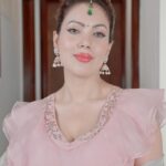 Munmun Dutta Instagram - 😊 Outfit @kiyanaswardrobe . . #picturesoftheday #munmundutta #traditionalwear #festivewear #festivalvibes #postoftheday