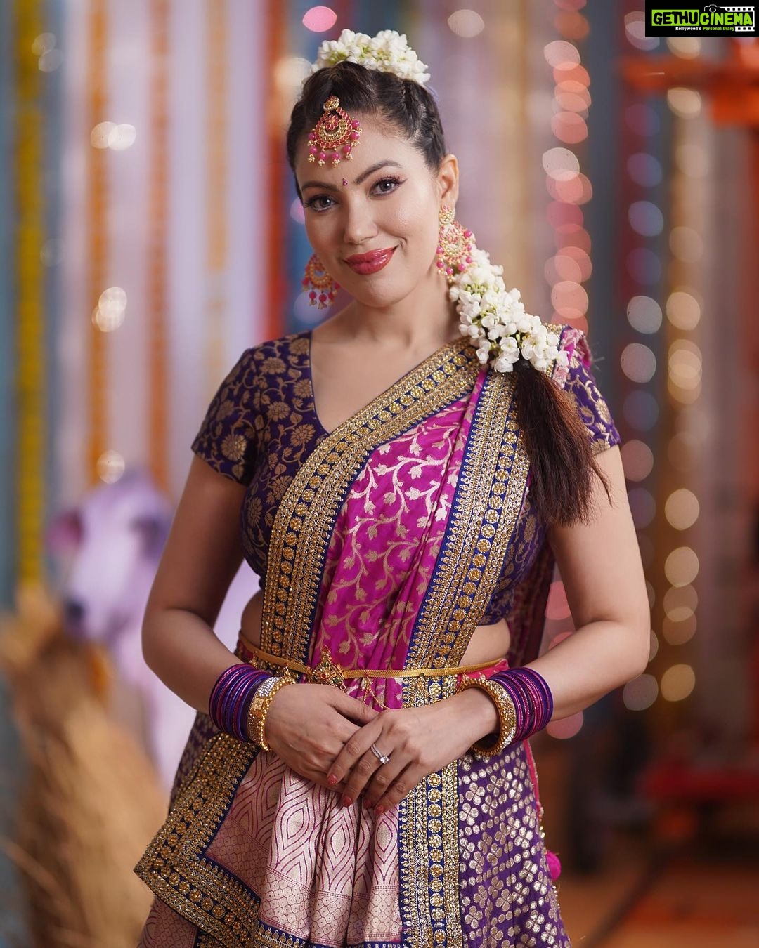 Munmun Dutta Instagram - Janmashtami shoot .. . . . #munmundutta #festivevibes #behindthescenes #tmkoc #lookbook #shootlife