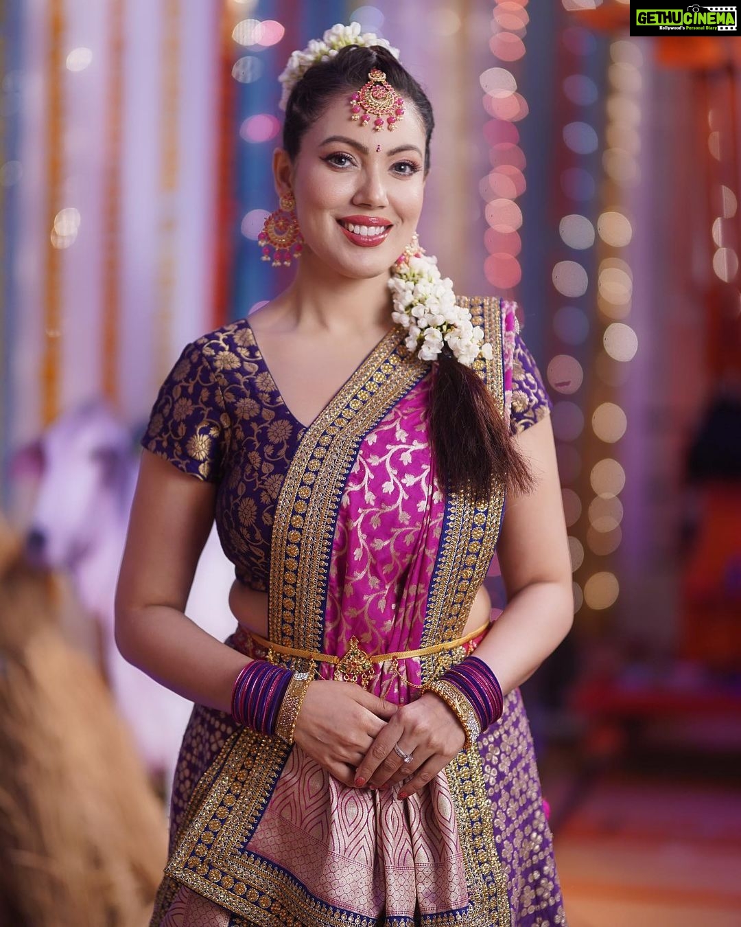 Munmun Dutta Instagram - Janmashtami shoot .. . . . #munmundutta #festivevibes #behindthescenes #tmkoc #lookbook #shootlife