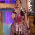 Munmun Dutta Instagram - Janmashtami shoot .. . . . #munmundutta #festivevibes #behindthescenes #tmkoc #lookbook #shootlife