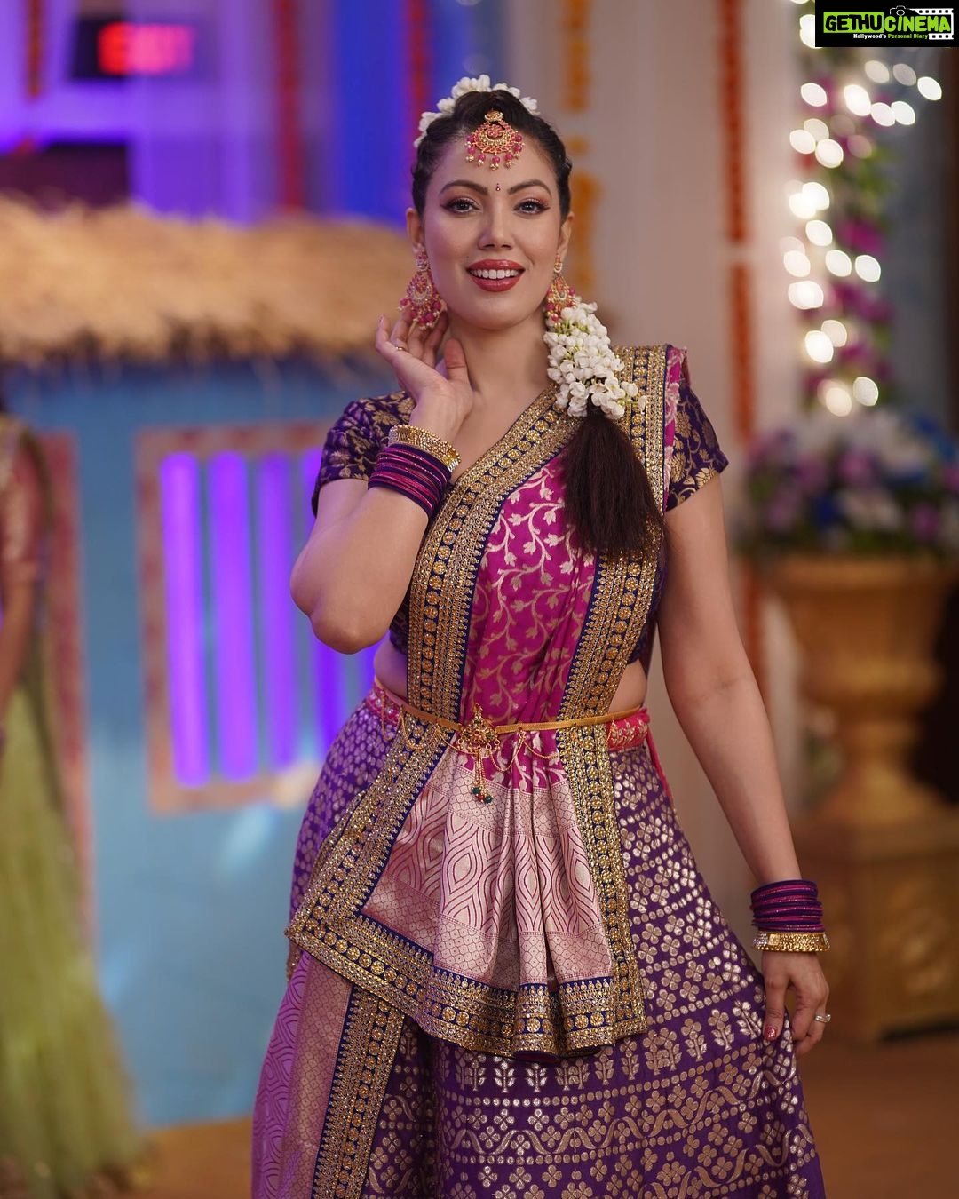 Munmun Dutta Instagram - Janmashtami shoot .. . . . #munmundutta #festivevibes #behindthescenes #tmkoc #lookbook #shootlife
