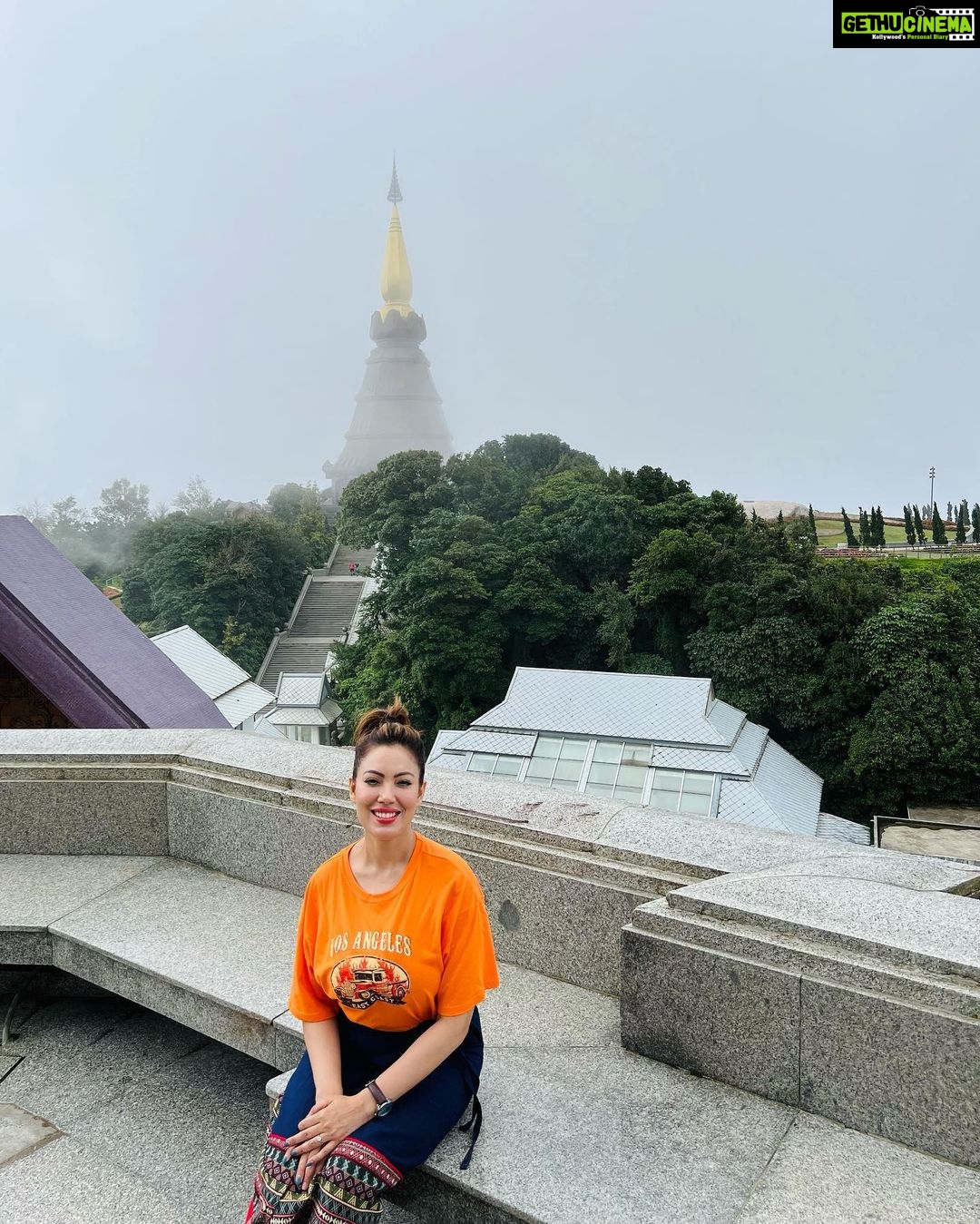Munmun Dutta Instagram - The two stunning royal pagodas and gardens at the peak of Doi Inthanon . The beautiful pagodas were built to commemorate the King and Queen’s 60th birthdays. They’re called Naphamethinidon and Naphaphonphumisiri, respectively. The view from the pagodas , if not shrouded by fog, is to die for 😍❤️ . . . #pagodas #royalpagodas #doiinthanonnationalpark #chiangmai #thailand #travel #munmundutta #solotrip #wanderlust #dametraveler #sheisnotlost #passionpassport #thailandtravel #southeastasia #amazingthailand Phra Mahathat Napthamethanidon/napthhmethanidon