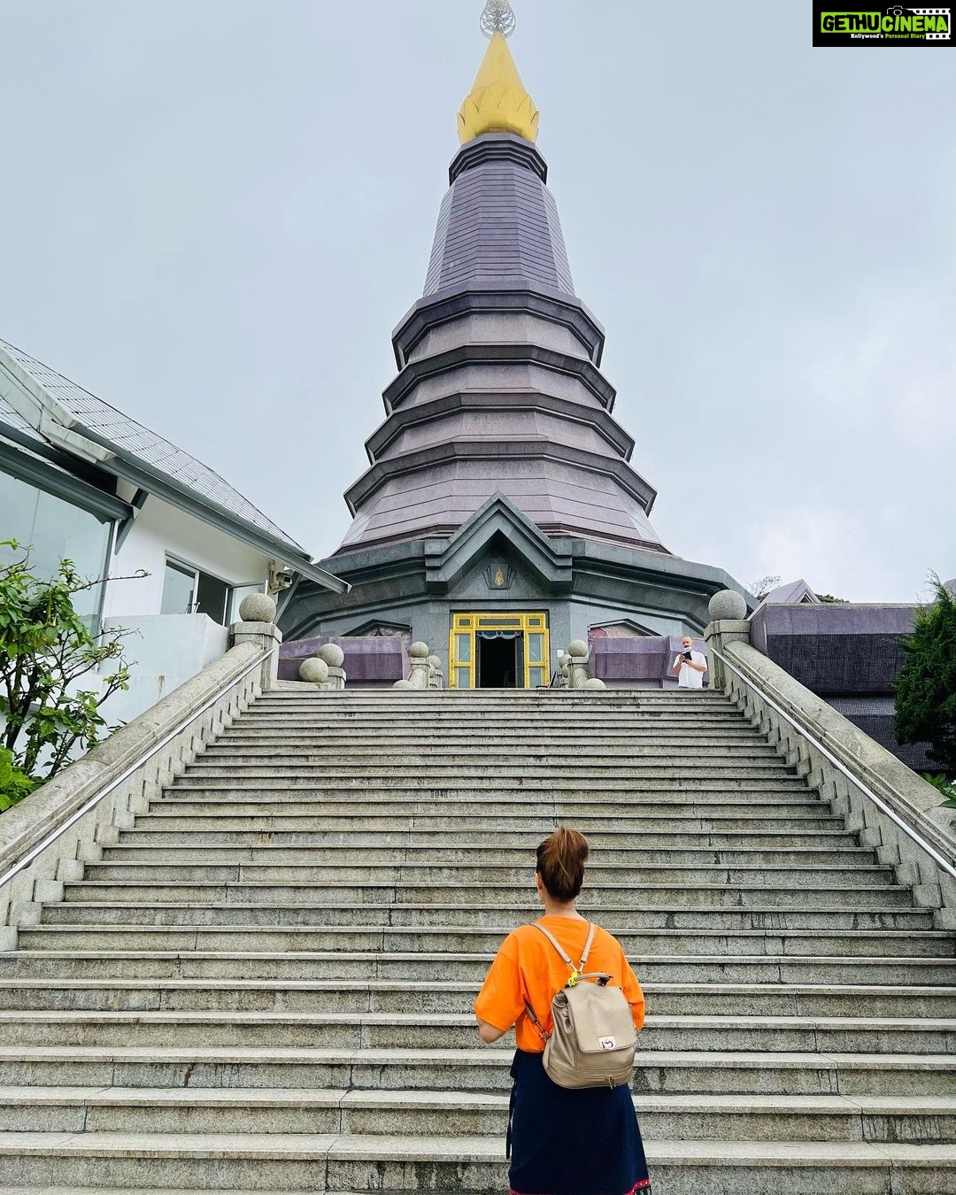 Munmun Dutta Instagram - The two stunning royal pagodas and gardens at the peak of Doi Inthanon . The beautiful pagodas were built to commemorate the King and Queen’s 60th birthdays. They’re called Naphamethinidon and Naphaphonphumisiri, respectively. The view from the pagodas , if not shrouded by fog, is to die for 😍❤️ . . . #pagodas #royalpagodas #doiinthanonnationalpark #chiangmai #thailand #travel #munmundutta #solotrip #wanderlust #dametraveler #sheisnotlost #passionpassport #thailandtravel #southeastasia #amazingthailand Phra Mahathat Napthamethanidon/napthhmethanidon