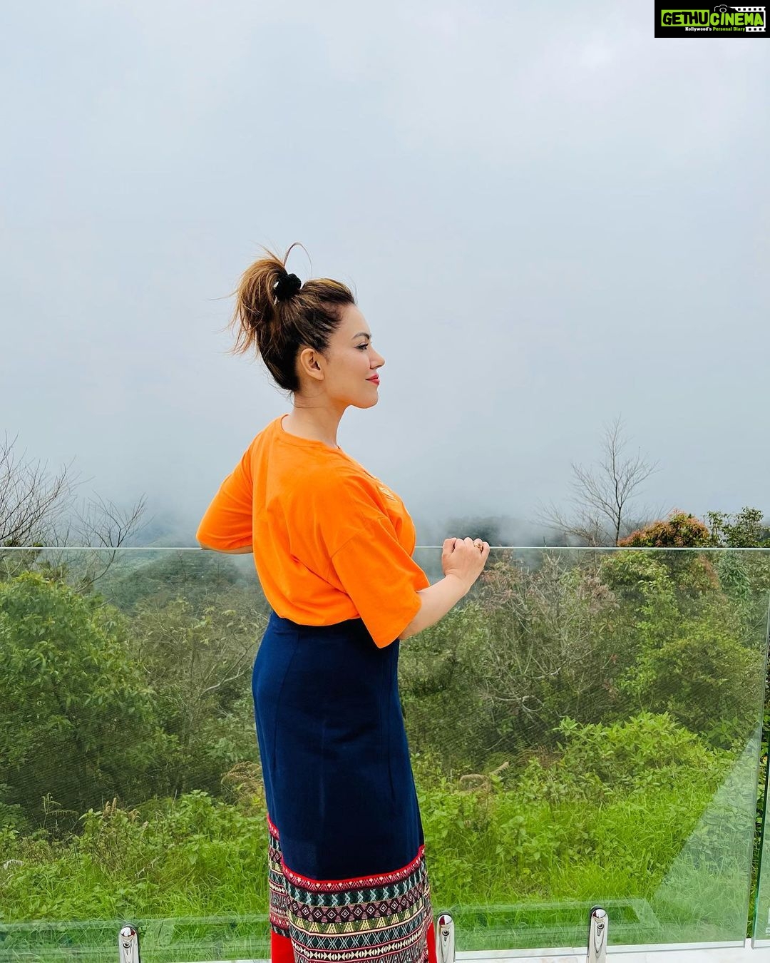Munmun Dutta Instagram - The two stunning royal pagodas and gardens at the peak of Doi Inthanon . The beautiful pagodas were built to commemorate the King and Queen’s 60th birthdays. They’re called Naphamethinidon and Naphaphonphumisiri, respectively. The view from the pagodas , if not shrouded by fog, is to die for 😍❤️ . . . #pagodas #royalpagodas #doiinthanonnationalpark #chiangmai #thailand #travel #munmundutta #solotrip #wanderlust #dametraveler #sheisnotlost #passionpassport #thailandtravel #southeastasia #amazingthailand Phra Mahathat Napthamethanidon/napthhmethanidon