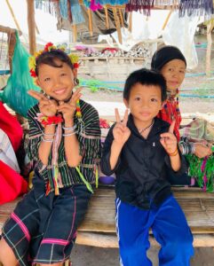 Munmun Dutta Instagram - Years ago when I read about them, or saw them in various documentaries,I was intrigued. Finally had the opportunity to visit the Karen tribe women here , an indigenous community found in Thailand-Burma border region. Their stories are fascinating 💕 . . . #chiangmai #longneckkaren #thailand #munmundutta #sheisnotlost #dametraveler #wandering #wanderlust #travel #indigenouswomen #southeastasia #solotrip #girltraveler Long Neck Karen Village