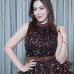 Munmun Dutta Instagram - Circa 2004 … Hum Sab Barati memories 💝 . . #munmundutta #throwback #throwbackmemories #firstactinggig #humsabbarati #gratitude