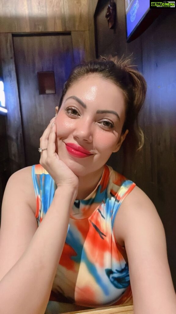 Munmun Dutta Instagram - ME when I see #Korean food 😋😬😵‍💫😻👻 . Lol 😝 yessss .. My korean obsession 😻 . I finished all of that and still had space in my tummy for a japanese dessert 🍮 😋 . SELF CERTIFIED FOODIE here 👋🏻 . Who else ? . . . #reels #foodie #koreanfood #kdrama #koreanbeauty #obsessed #bts #munmundutta #reelsinstagram #reelitfeelit