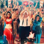 Munmun Dutta Instagram - Circa 2004 … Hum Sab Barati memories 💝 . . #munmundutta #throwback #throwbackmemories #firstactinggig #humsabbarati #gratitude