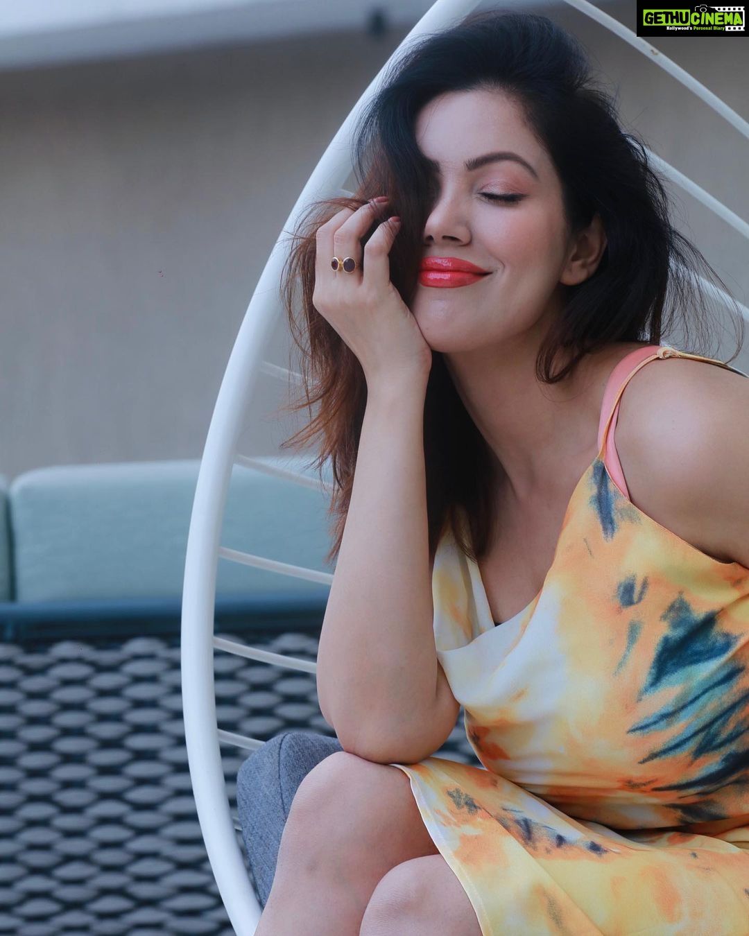 Munmun Dutta Instagram - Smile 😊 .. Because you never know who is falling for it .. ☺️ . . #postoftheday #picturesoftheday #happystateofmind #happiness #munmundutta