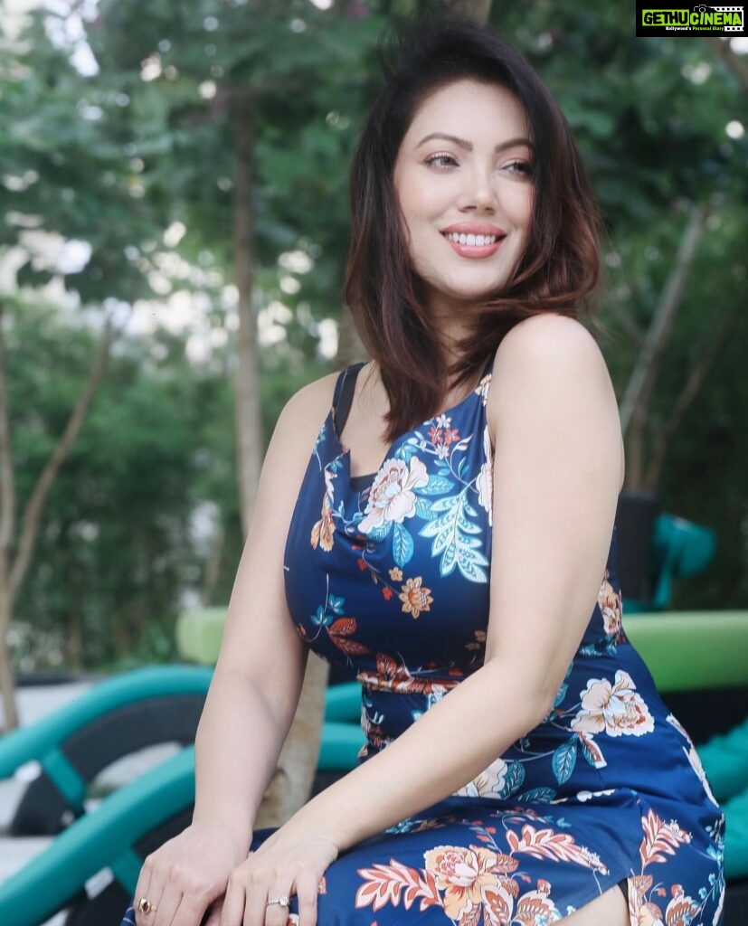 Munmun Dutta Instagram - Page 365 of 365 . Are you ready to close this book 📖 ? . . . @photographer.sandy . . #postoftheday #yearendthoughts #munmundutta #newyearseve