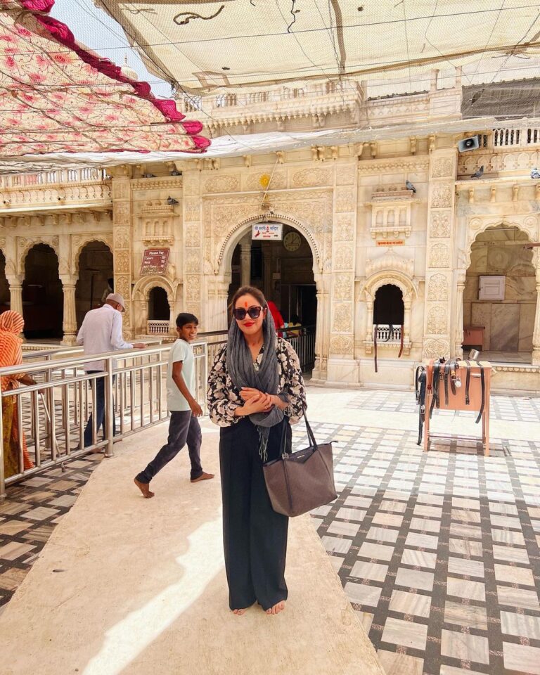 Munmun Dutta Instagram - Last year in May , while visiting Bikaner for an event, I and my team had the divine opportunity to visit Karni Mata temple in Deshnoke 🙏🏻 The temple is dedicated to Karni Mata, who the locals believe is an incarnation of Goddess Durga, the protective Mother Goddess in Hindu religion. The Karni Mata Mandir is popular for being home to over 25,000 rats that inhabit and freely meander around the temple complex. People from different corners of India and abroad come to witness this astounding spectacle and also bring milk, sweets and other offerings for these sacred beings. This has to be one of the most unique experiences I have had 🙏🏻❤️ . #karnimata #karnimatatemple #rajasthan #munmundutta #divineenergy #templesofindia #hinduism #hindutemple Karni Mata Temple, Deshnok, Bikaner, Rajasthan
