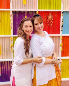 Munmun Dutta Instagram - In between takes .. 🎥 

.
.
#munmundutta #thegang #workingstills #inbetweenshots #workmode #tmkoc #holi #holifestival #laughter