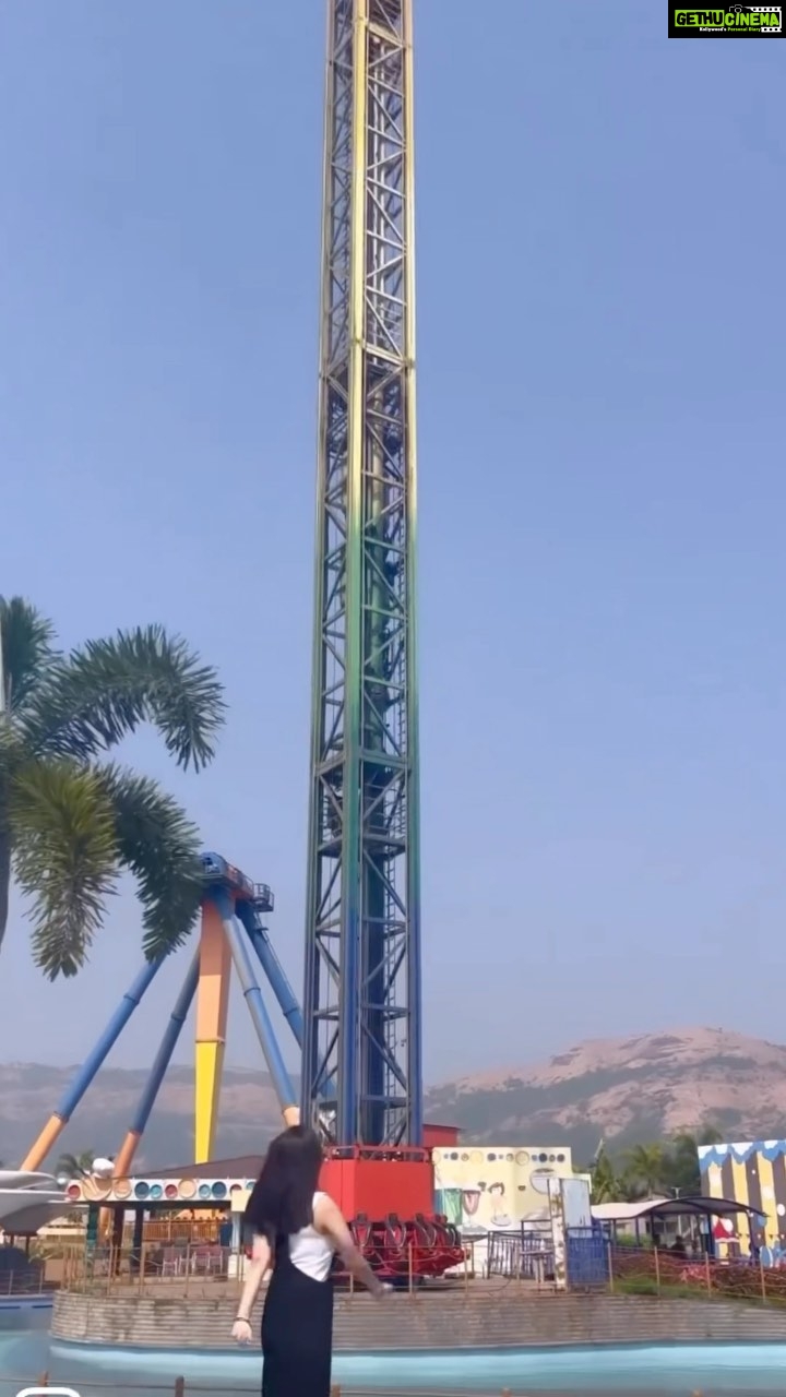 Naisha Khanna - 26K Likes - Fun day. 🫶🏻
📍: @wetnjoy #collab
#wetnjoy #amusementpark #wetnjoywaterpark #lonavala #wetnjoyamusementpark #waterpark