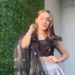 Naisha Khanna Instagram - Some golden hour slowed song kinda reel.☀️🤍✨