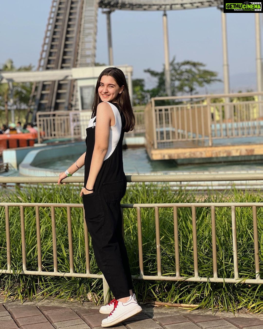 Naisha Khanna - 33.4K Likes - fit dump