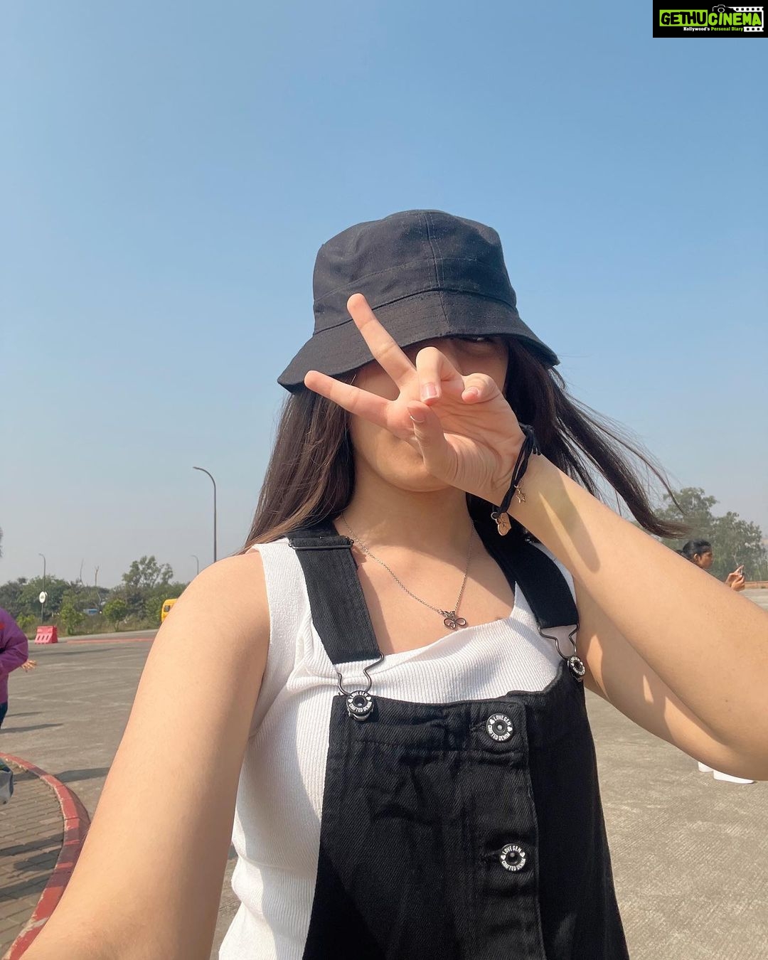 Naisha Khanna - 33.4K Likes - fit dump