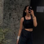 Naisha Khanna Instagram - workout sesh couldn’t go better today.