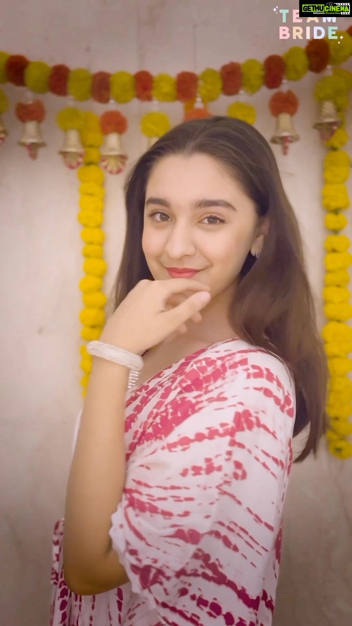 Naisha Khanna - 43.4K Likes - Want to get that perfect highlighted bridesmaids look this wedding season? I got the perfect product for you, Lakme LUMI Cream! @lakmeindia
Lakme LUMI Cream is infused with pearlescent particles which gives my skin that illuminating glow! It is the perfect combination of moisturiser & highlighter making my skin look moisturised and dewy at the same time!
The perfect bridesmaids look DOES EXISTS! But only with the versatile Lakme LUMI Cream!
#WeddingGlowWithLakmé #LakméIndia #Lakmé #LakméSkincare #LakméLumi #LumiCream Skincare #Makeup #Beauty #Glow #Moisturizer #Highlighter #AD