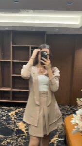 Naisha Khanna Instagram - Take my breath away. 💋✨🥂

Outfit: @zohra_by_eva 
#collab #reels #reelsvideo #reelsinstagram #ootd #ootdinspiration #style #fashion #likes #viral