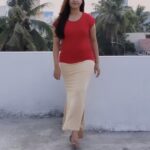 Nanditha Jennifer Instagram - Saree shapewears only @599/- @sara.shapewear.in Available in 20 colors ! 4 sizes @sara.shapewear.in they provide best saree shape-wear at very affordable price ! Why Saree Shapewears ? 1. To flaunt your curves! 2. Easy to walk, sit and do other activities . 3. Side slit for easy movement. 4. Drawstrings to hold heavy weight sarees. 5. Holds your saree in right position for more than 12 hours. 6. Lasts long, never gets faded. 7. More breathable & Expandable. 8. Witstands your sweat for longer period. 9. Not just for sarees, can be used for skirts and transaparent dresses! 10. Best alternate for traditional petticoats ! . . #instagram #shapewear #collaboration #instagood #beautiful #sareewear #skirt
