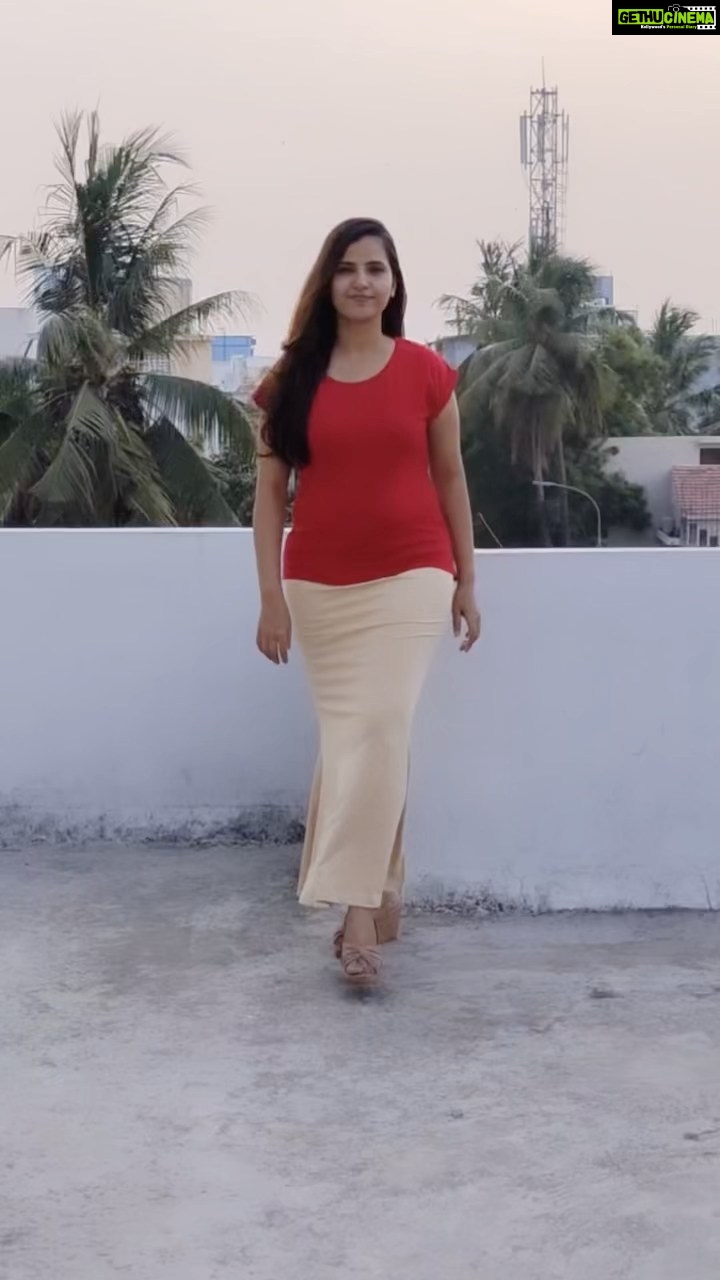 Nanditha Jennifer Instagram - Saree shapewears only @599/- @sara.shapewear.in Available in 20 colors ! 4 sizes @sara.shapewear.in they provide best saree shape-wear at very affordable price ! Why Saree Shapewears ? 1. To flaunt your curves! 2. Easy to walk, sit and do other activities . 3. Side slit for easy movement. 4. Drawstrings to hold heavy weight sarees. 5. Holds your saree in right position for more than 12 hours. 6. Lasts long, never gets faded. 7. More breathable & Expandable. 8. Witstands your sweat for longer period. 9. Not just for sarees, can be used for skirts and transaparent dresses! 10. Best alternate for traditional petticoats ! . . #instagram #shapewear #collaboration #instagood #beautiful #sareewear #skirt
