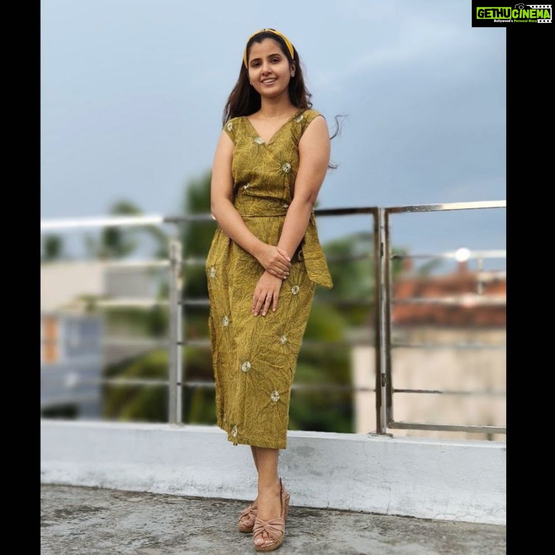 Nanditha Jennifer Instagram - Beautiful casual collection's Ftom @paraiso_comfortwears Thank you so much for sending me these dresses 😊 Wishing u more success to ur business 💐 . . . #causal #wear #beautiful #lovely #comfort #soft #collaboration #actress #jenniferr252 #instagram #instadaily #instagood #feedingkurtis #thankyou #jesus #blessed #smile