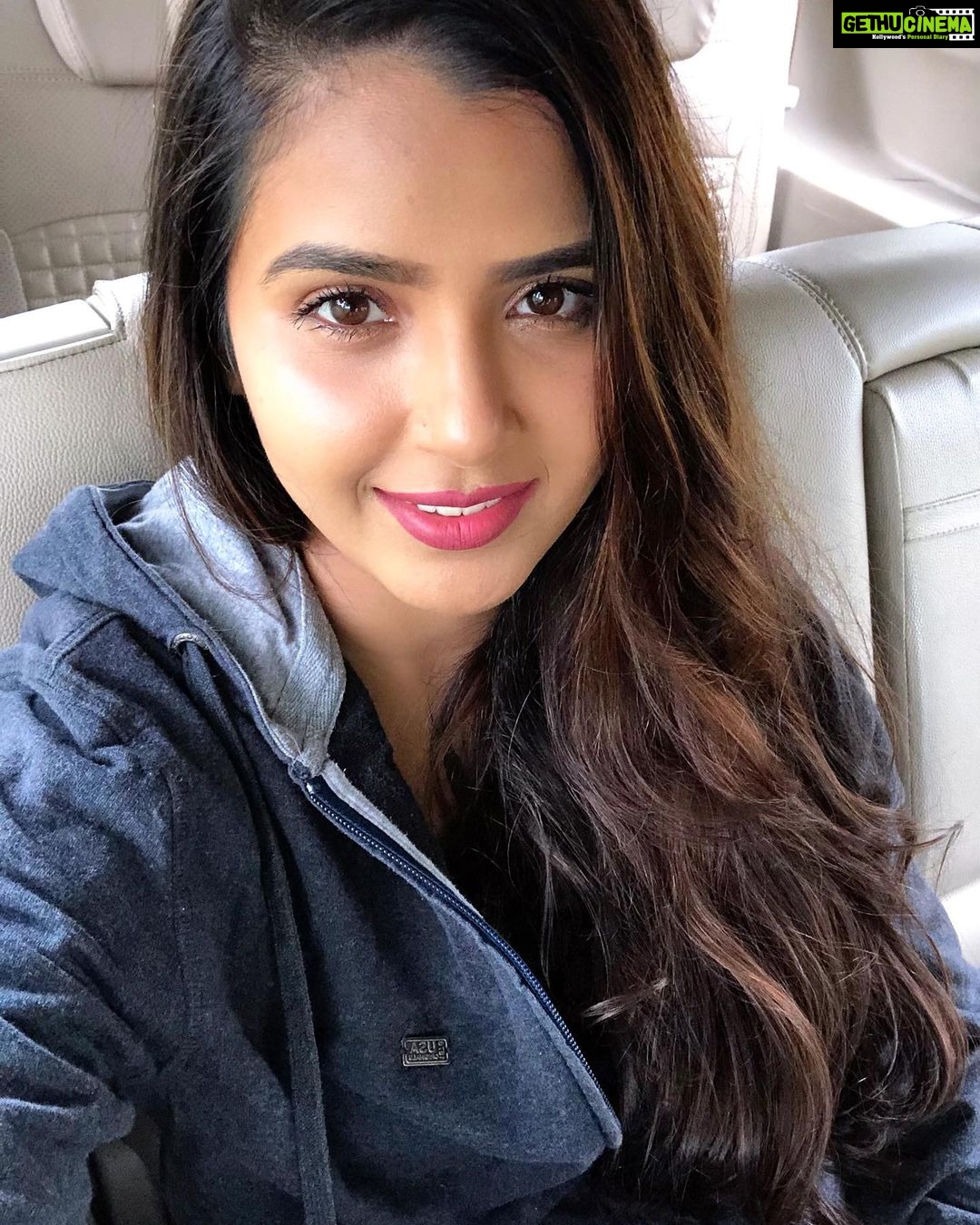 Nanditha Jennifer Instagram - Blessed 😇 . . #shooting #sport #movie #actress #jenniferr252 #love #cute #beautiful #smile #cool #climet #instagram #instadaily #instagood #coimbatore #thankyou #jesus #makeup
