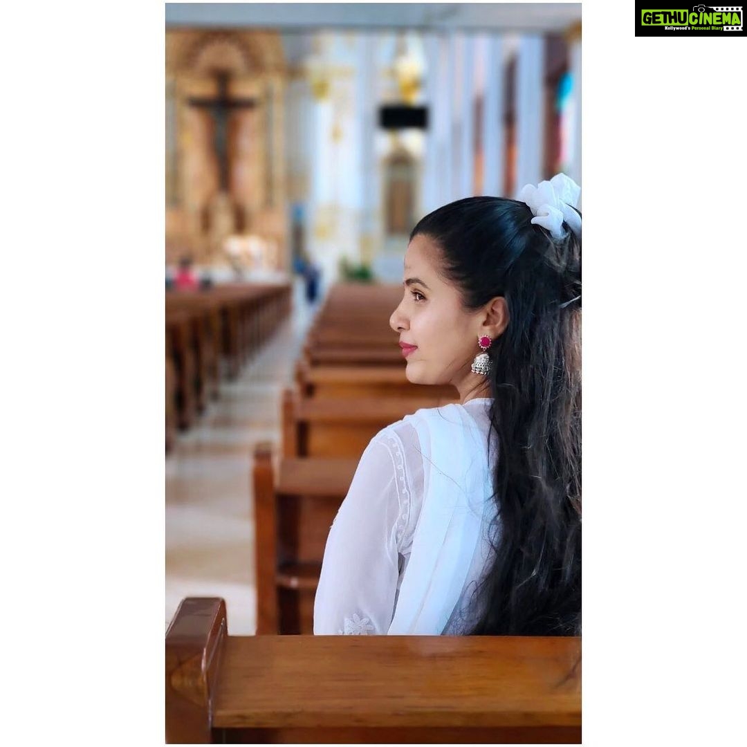Nanditha Jennifer Instagram - Peace ✌🏻