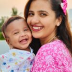 Nanditha Jennifer Instagram - So much joy in this little boy. 🤱🏻♥️🧿💗 . . #momandson #love #cute #smile #blessed #thankful #ghayaan23 #babyboy #actressjenniferr252 #joy #instagram #instagood #instadaily #miraclebaby #thankyou #jesus #myboy #babyphoto #picoftheday #mysunshine #chubby #laddu #bangaram #success