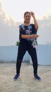 Nanditha Jennifer Instagram - 'Jolly O Gymkhana' 💃🏻
.
.
.
#beast #song  #vijay #nelson #anirudh #dance #reelsinstagram #reels #actressjenniferr252 #jenniferr252 #love #blessed #black #jollyogymkhana @nelsondilipkumar @anirudhofficial