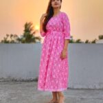 Nanditha Jennifer Instagram - "It makes a big difference in your life when you stay positive."💗🧿👍🏻 . . Feeding kurti by @fashion1atelier . . #feedingkurti #pink #beautiful #love #cute #instagram #instafashion #instagood #smile #actressjenniferr252 #celebrity #collaboration