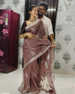 Nanditha Jennifer Instagram - Happy Anniversary to us my darling ♥️👩🏻‍❤️‍👨🏻💐🧿🎊🎉 @kvndop 
Thank you Jesus 🙏🏻
Thank you everyone for the wishes 🙏🏻
.
.
.
#blessed #thankyou #jesus #anniversary #couple #love #beautiful #actress #jenniferr252 
#kasicinematographer6 #instagram #instadaily #likesforlike #picoftheday