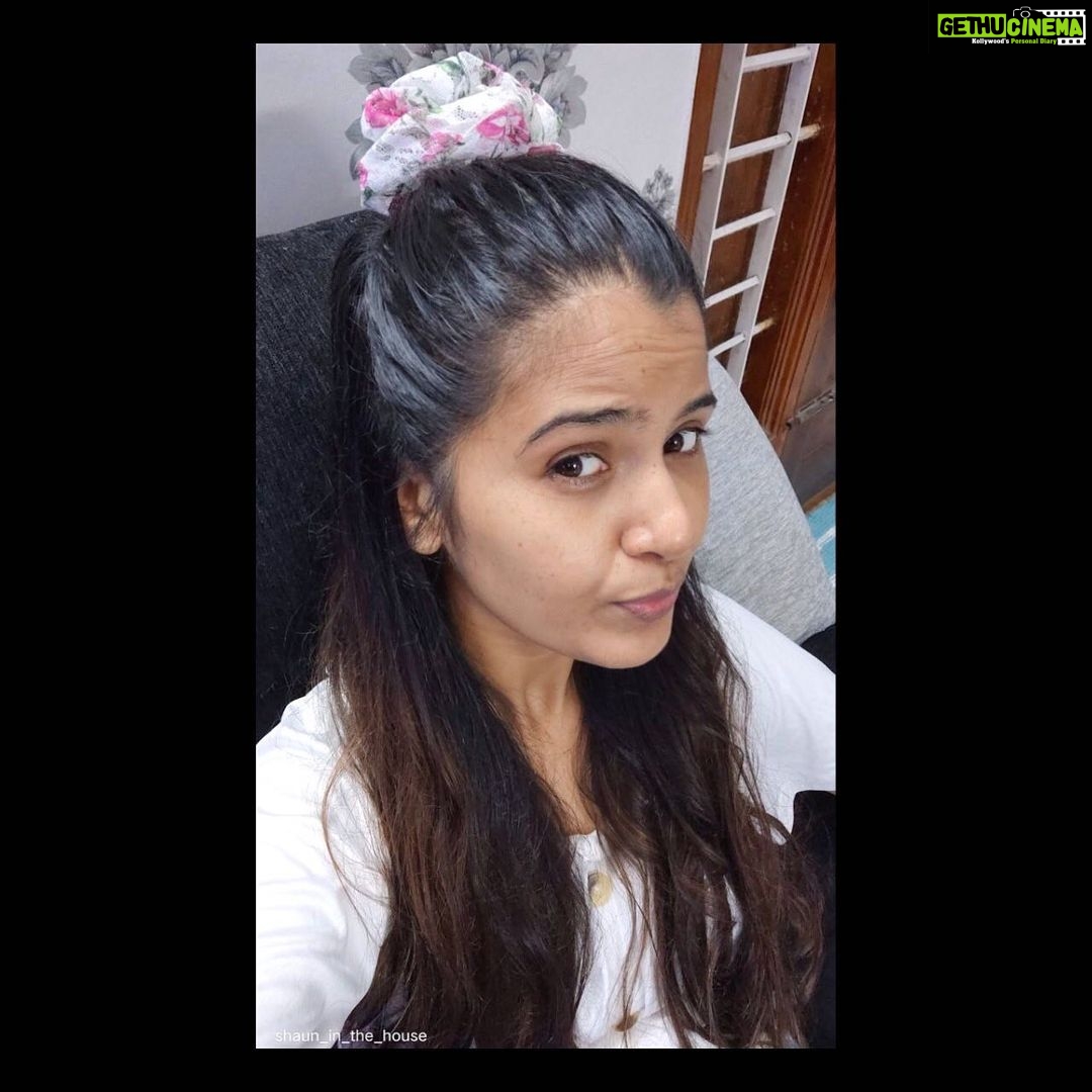 Nanditha Jennifer Instagram - These cute Scrunchies 😍 . Thank you @accs_bynafiya for sending this Scrunchies . . #Scrunchies #band #hairscrunchies #beautiful #cute #instagram #instadaily