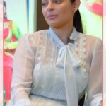 Neeru Bajwa Instagram - One of my #favorite #interviews @bsocialofficial Eh “conversation” apne bacheya naal bahut zaroori hai… menu pata bahut uncomfortable hai par sab to zaroori hai #kalijotta #repost • @bsocialofficial ਅੱਜ ਤੋਂ 20-25 ਸਾਲਾਂ ਨੂੰ Menism ਸੁਰੂ ਕਰਨਾ ਪੈਣਾ l Neeru Bajwa #bsocial #satindersartaaj #kalijotta #neerubajwa @satindersartaaj @neerubajwa #kalakaarandaadda #punjabifilm