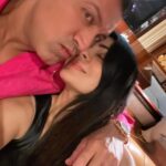 Neeru Bajwa Instagram - The love bug has hit me… woke up the sun is shining! Happy ❤️ day to my loves. ❤️ @vanmysteryman05 @bajwasabrina @gchahal @rubina.bajwa #aanaya #aalia #aakira @surinderbajwa1 @dainy56 @bobaulik56 @alyssa.aulik #tristan ❤️ @sanj_j #braden #jorden #mommaj ❤️❤️❤️