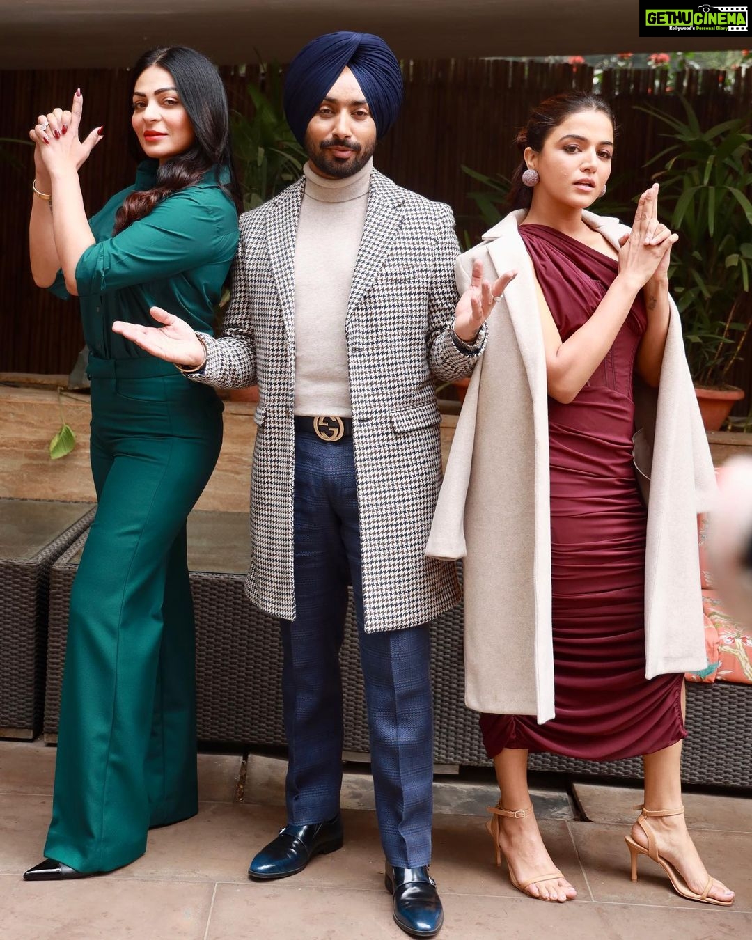 Neeru Bajwa Instagram - #kalijotta #3rdfeb #newdelhi @neerubajwa @wamiqagabbi #satindersartaaj New Delhi