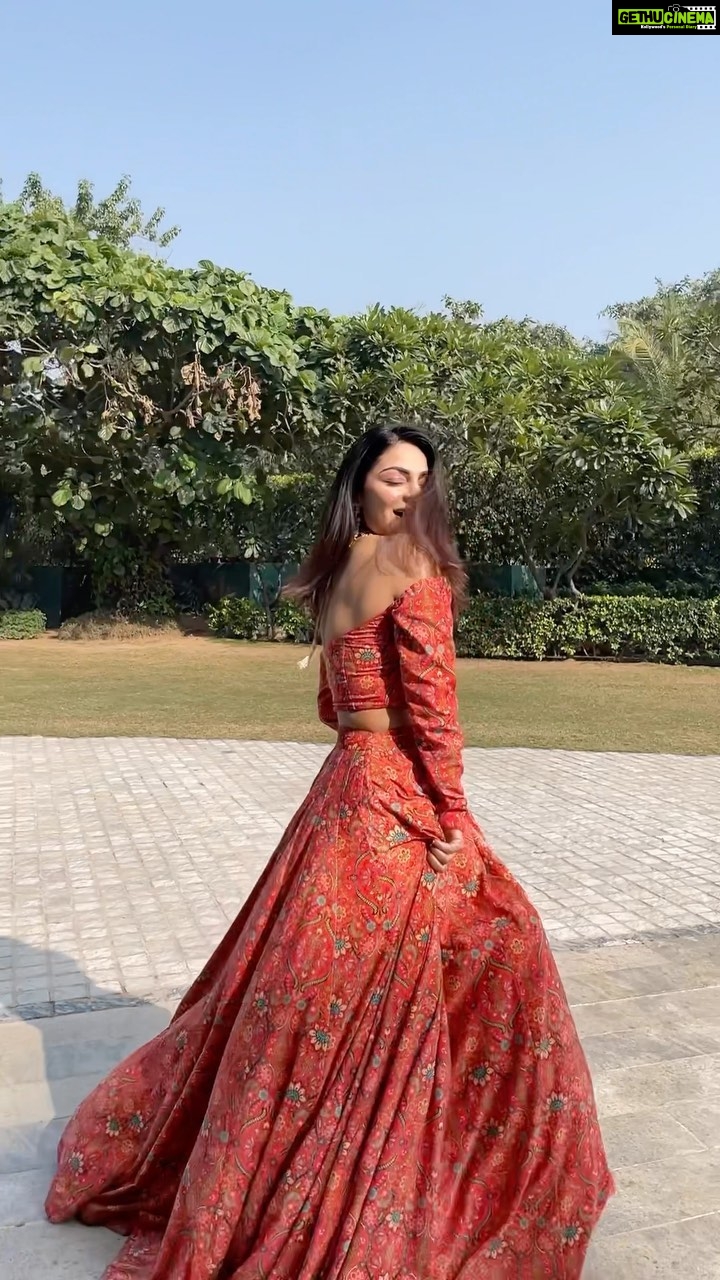 Neeru Bajwa Instagram - Kali Jotta #trailer out now on #youtube Releasing Feb 3💕 @satindersartaaj @neerubajwa @wamiqagabbi @vijaycam @thite_santosh @sunnyrajusa @sarlarani1990 @princekanwaljitsingh @nikita_groverr @officialrupinder_rupi @harinderkour5 @sunnyrajusa @sarlarani1990 @jagdeepsinghwarring @harfcheema @prabhgrewalofficial @realankurverma @iam.rajinder_singh @praveenaawara @designer.nitasha @beatministerofficial @munishomjee @Omjeegroupofficial @arvindchoreographer @sukhwinderraj_ @thaparrness @irjrajan @actordeepakniaz @lalit435 @ankitadhar_07 @rajatsehgaldirector @i.amtushar @nitin_rangmeet @kanwerpal_kamboj #Ppcchakravarty @amitsharma124 @dilnoorkaur.official11 @timesmusichub @vhentertainmentofficial @uifilmind @itsneerubajwaentertainment