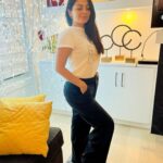 Neeru Bajwa Instagram – Hanging out ❤️#photobombed