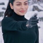 Neeru Bajwa Instagram – Din sohna sohna e Langda fer sara❤️

Singer : @urshashmatsultana 
Lyrics : @kulshansandhuofficial 
Music : @jaykmusicofficial

#Snowman in cinemas on #2ndDec2022

@gippygrewal @neerubajwa @arshikhatkar @jazzyb @officialranaranbir  @aman_khatkar
@bigdaddyfilmsofficial @primeasiatv  @jaymvincent @bhana_l.a @vinodaswal13 @hardeepdullat13 @sumeetsinghm @sagamusic @harrychahalll @truerootsproductions @navraj_raja @officialharmanranvijay @vishal_singh_brar  @bhangralicious @romy7669 japneetg @manjot.dhillonn @jashandeolphoto