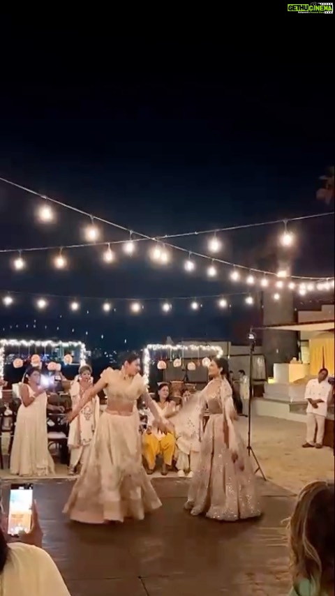 Neeru Bajwa Instagram - I love you @rubina.bajwa … bus ethe gal kathm. How much I love dancing with you❤️ from our living room to every stage of this world. I got you babe❤️