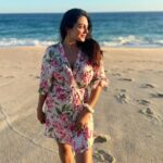 Neeru Bajwa Instagram - #sunkissed ☀️ to love and be loved is to feel the sun from both sides❤️ #davidviscott