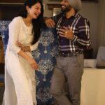 Neeru Bajwa Instagram - Rabia 🌸 Deedar ….. #kalijotta Cant wait to share this film with you all Feb 3 #finaltouches @satindersartaaj @vijaycam @thite_santosh @wamiqagabbi @sunnyrajusa @princekanwaljitsingh @nikita_groverr @harinderkour5 @jagdeepsinghwarring