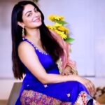 Neeru Bajwa Instagram - Hasde Vasde raho ❤️ #chaljindiye … thohadi kahani ah,meri kahani ah…. #punjabi APRIL 7,2023🕊️🤍 @itskrajofficial @aliwarofficial @theurbanglitter Hair by @hairby_abhinandankhanna